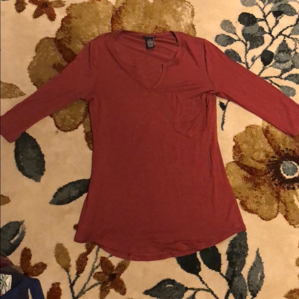 3/4 length shirt